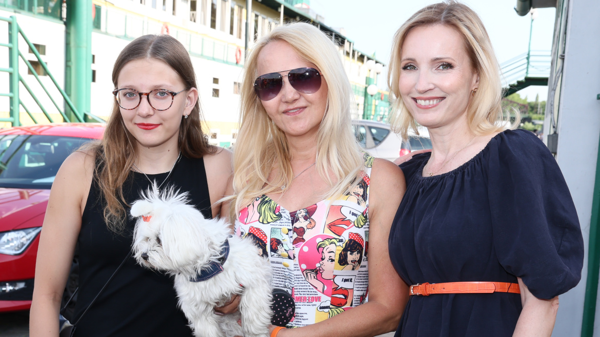 Bývalé manželky bývalých premiérů Paroubková a Grossová „drbaly“ o životě a svých dcerách