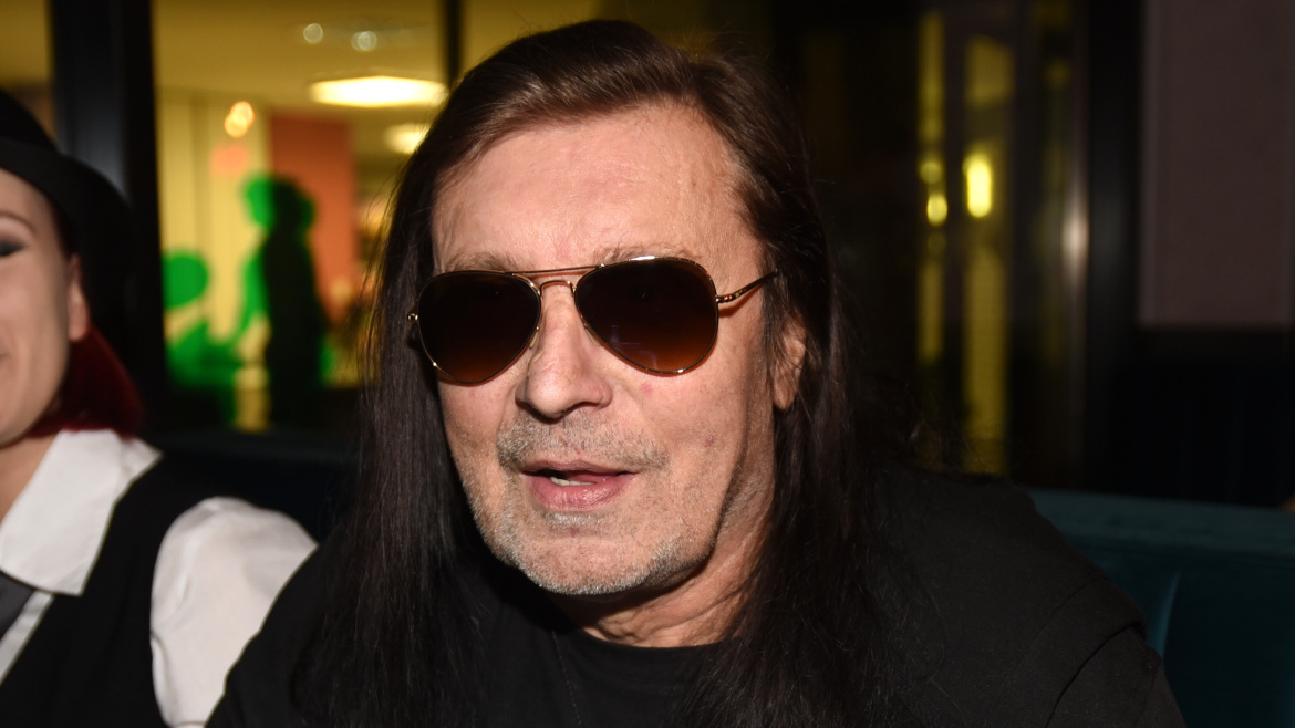 Rocker Aleš Brichta je téměř slepý! Na pódium musel s doprovodem: Už se těším, až budu sedět v hospodě