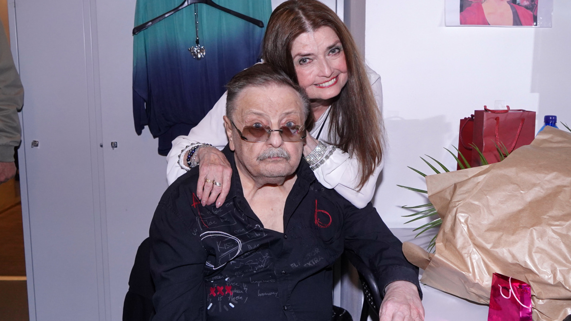Petr Spálený se nešetří. V osmdesáti stále koncertuje po boku Milušky Voborníkové