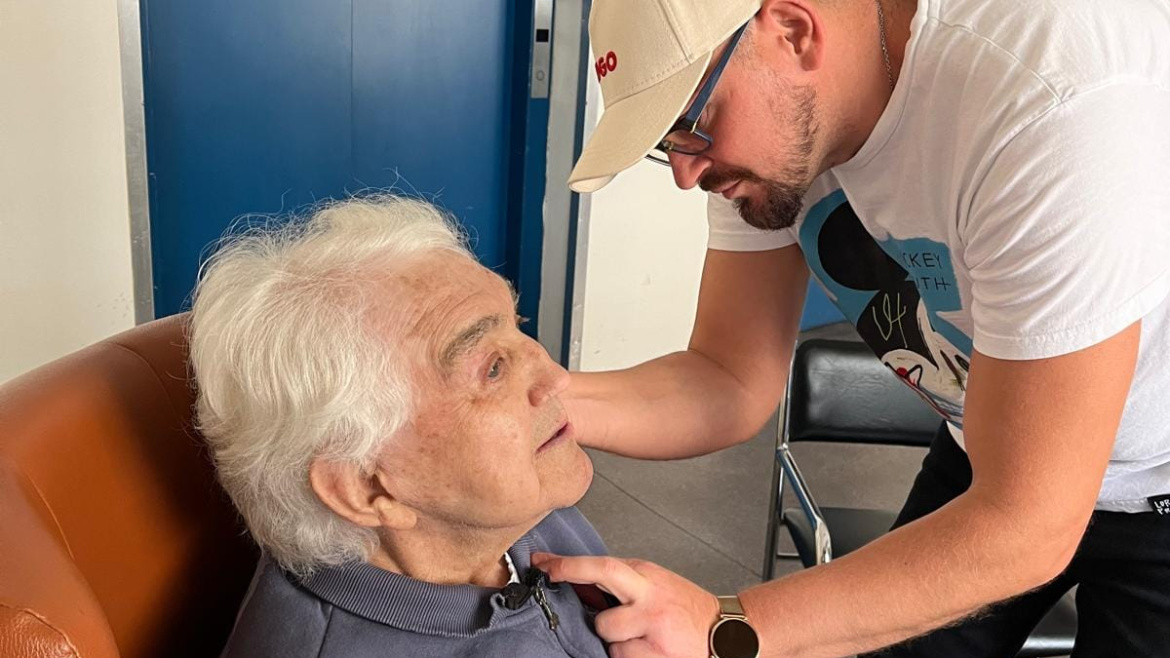 Rozmarný Jiří Krampol. Kadeřník a kosmetik za ním chodí i do nemocnice
