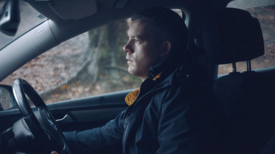 Temný thriller o tajemstvích, která nikdy nezůstanou pohřbená! To je seriál Sestra 