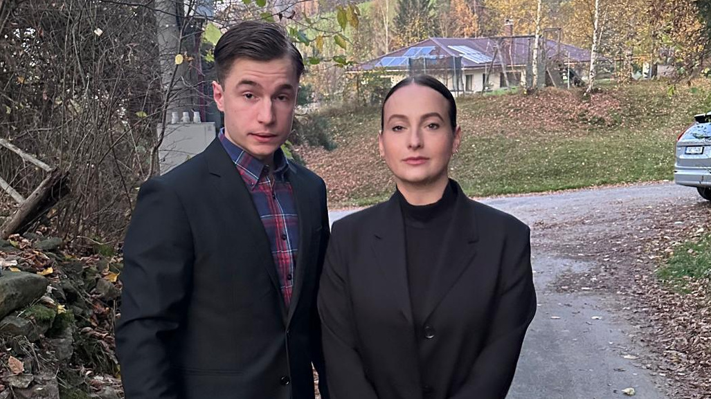 Oskar Hes a Anna Fialová. Rozvod v novém klipu Monkey Business 
