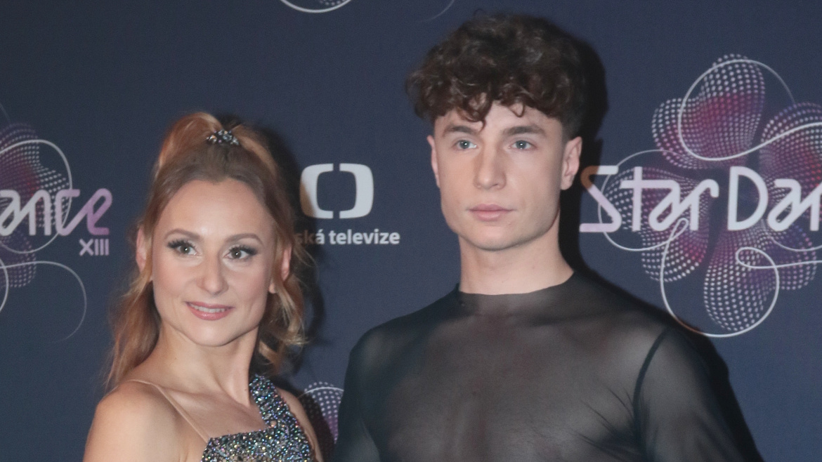 Zákulisí StarDance: Tajemství kudrn Oskara Hese
