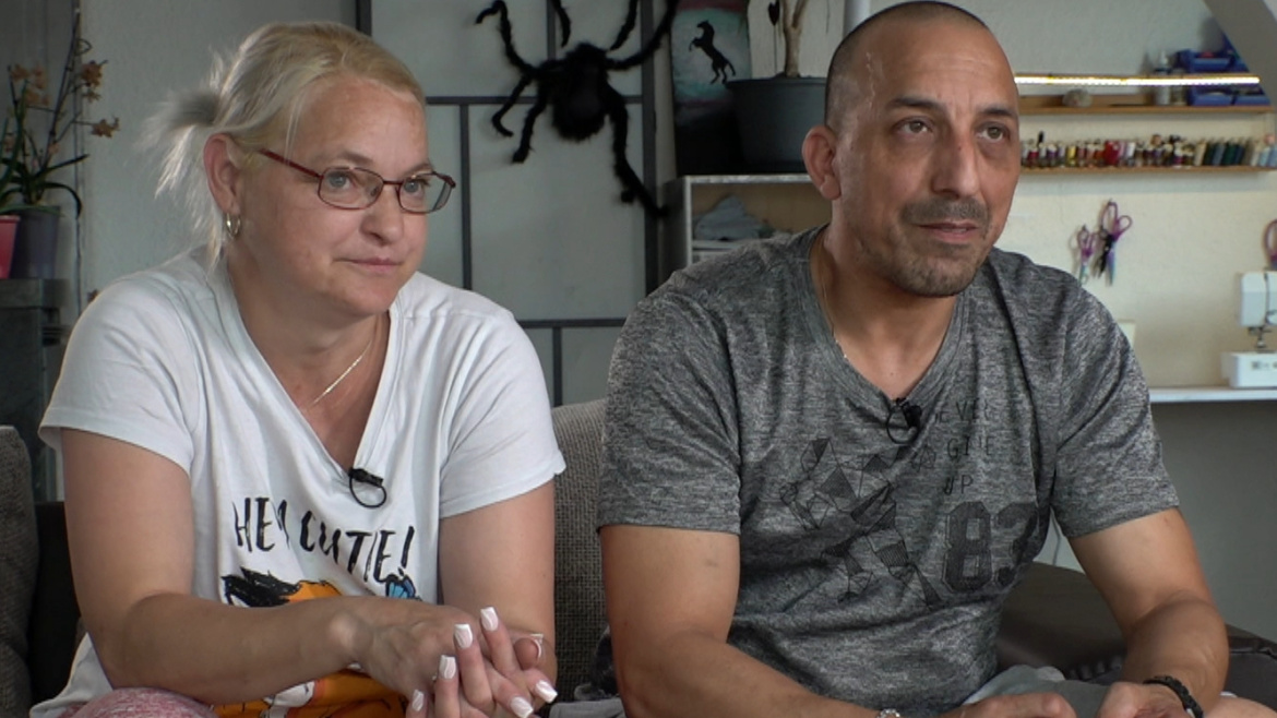 Dva světy ve Výměně manželek: Jeden manžel přespává v autě a druhému není chod rodiny cizí