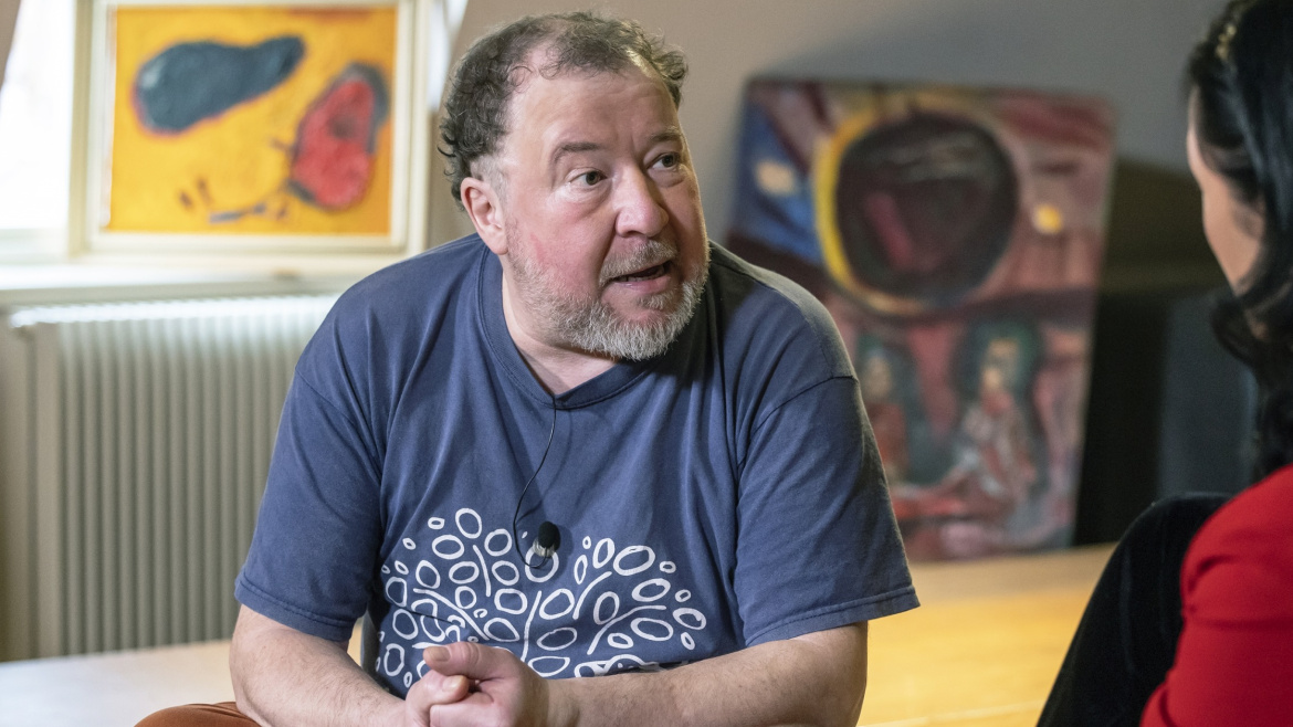 Alkohol, rozvrat rodiny i pokus o sebevraždu. Dětská herecká hvězda Filip Menzel ve 13. komnatě