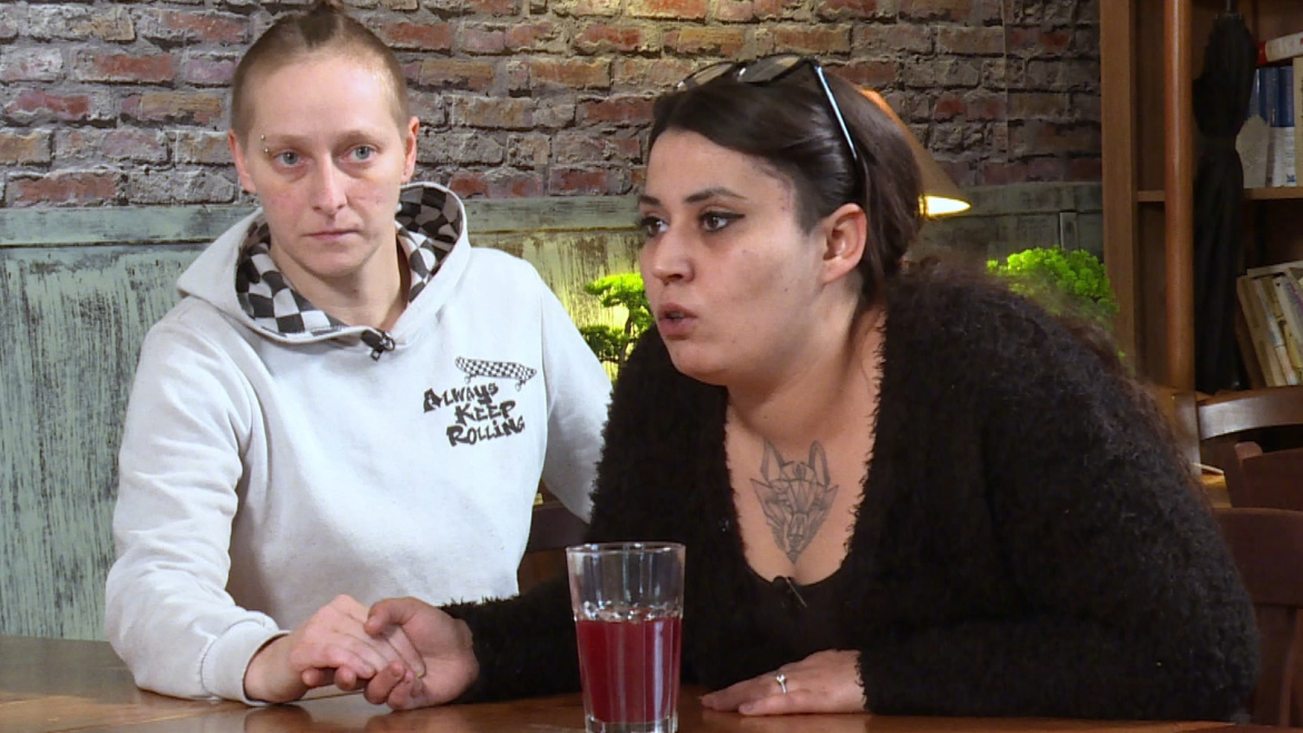 Výměna manželek: Plesnivé potraviny, zbytky z popelnic a swingers party