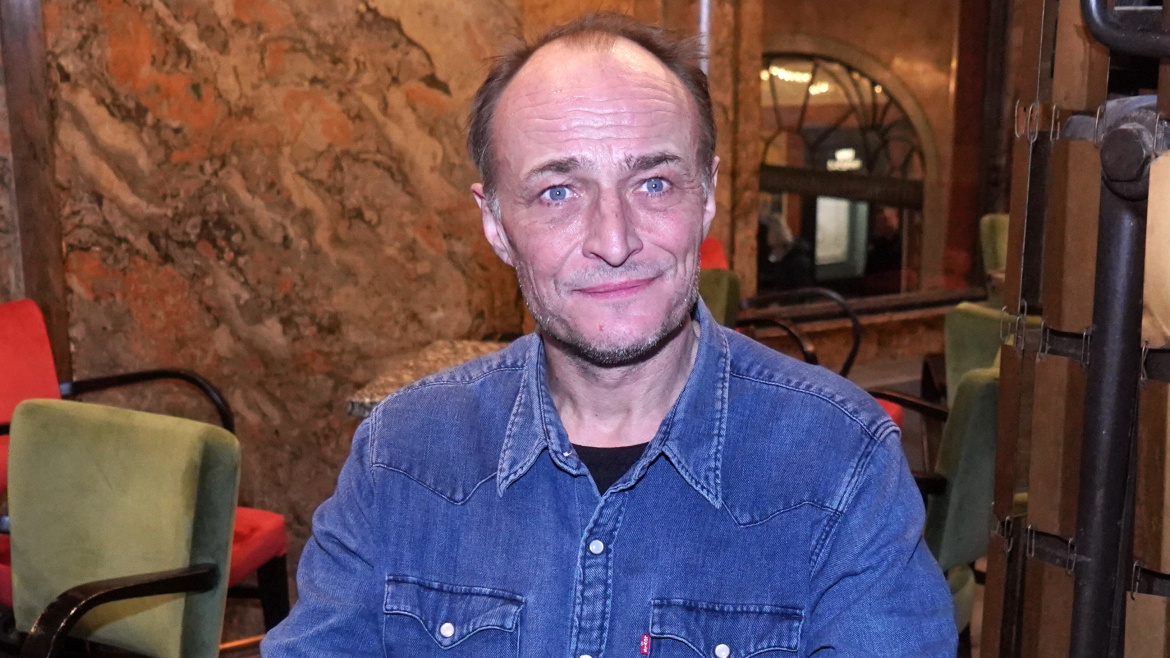 Karel Dobrý o drsném natáčení: Musel jsem dát pěstí dítěti!
