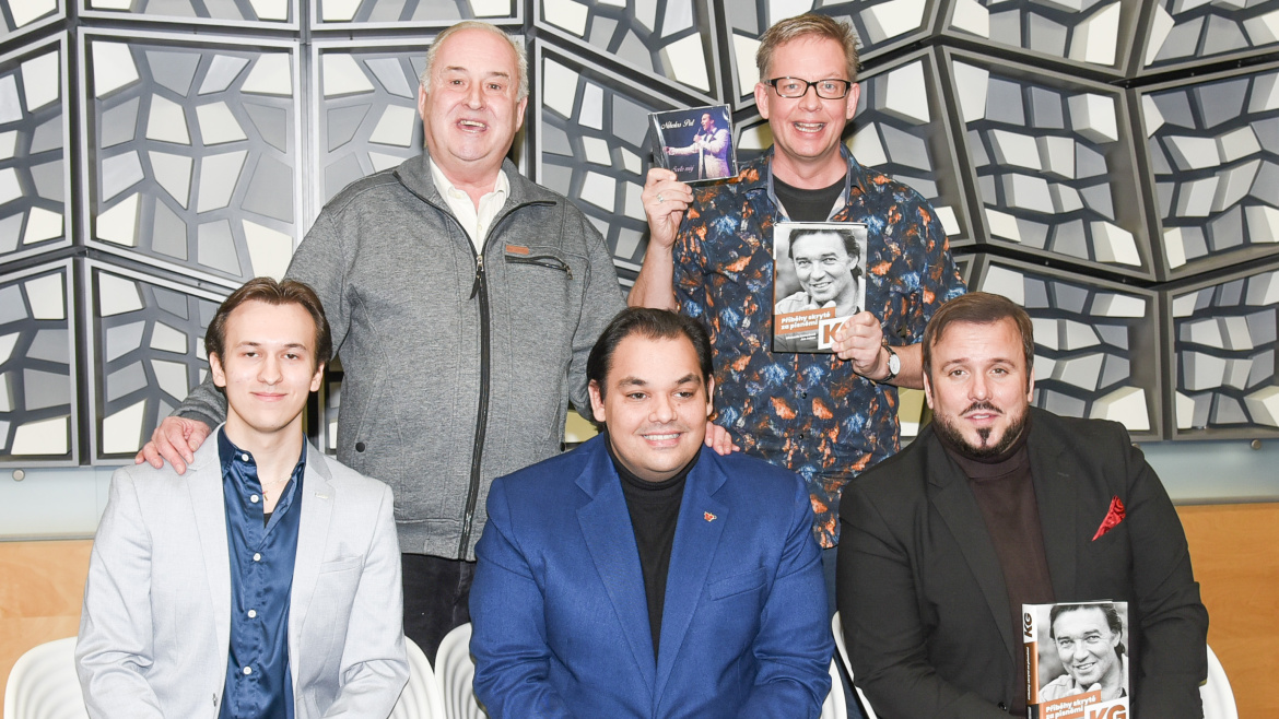 Tři hlasy k nerozeznání od Karla Gotta a historky Jana Adama. Slavný tenor přišel na přetřes v rozhlasovém Toboganu