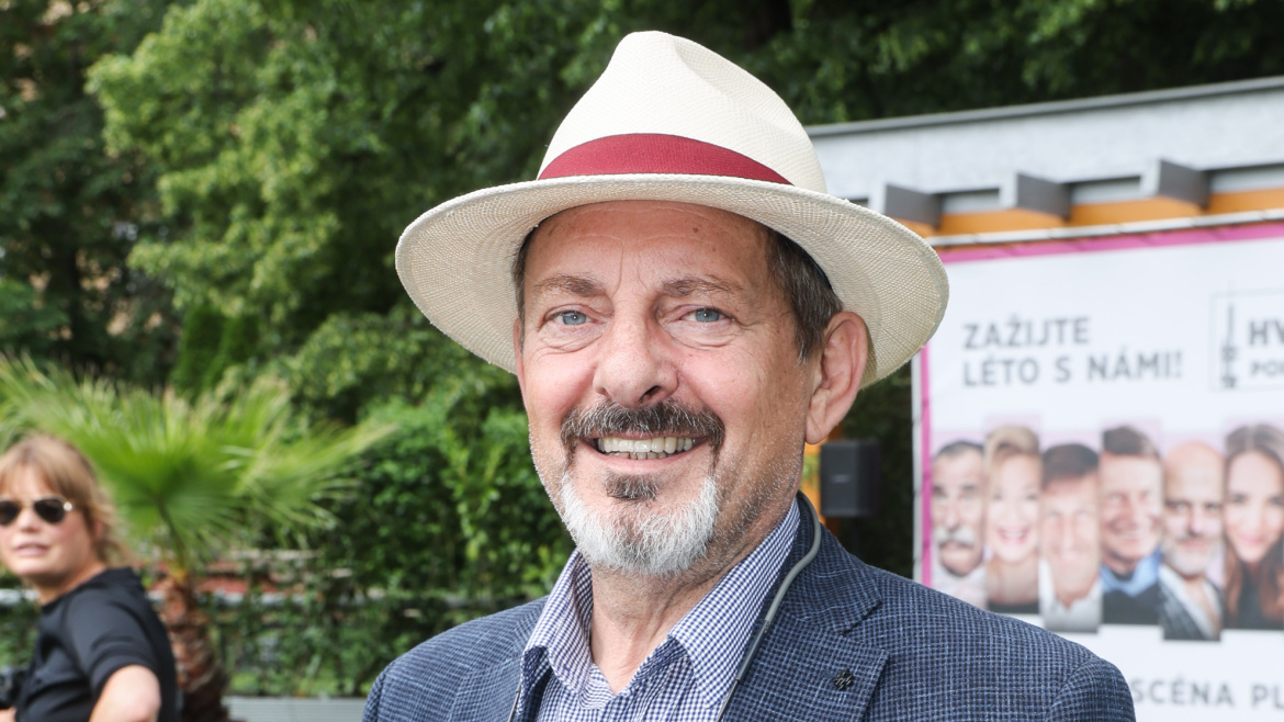 Chalupáři slaví 50 let. Příběh ožívá v audioknize s hlasem Otakara Brouska mladšího