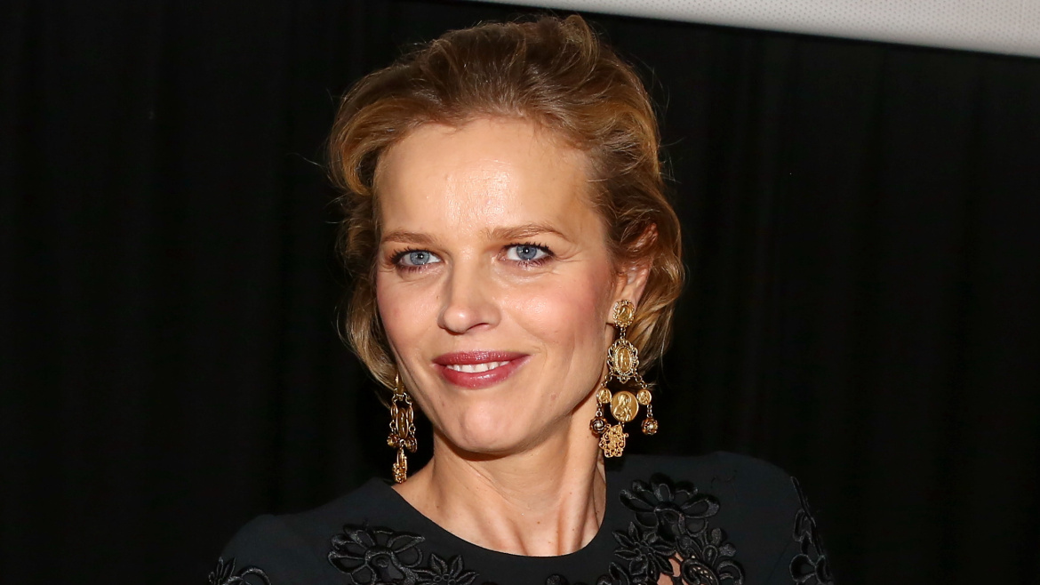 Česká kráska Eva Herzigová v prestižním kalendáři Pirelli