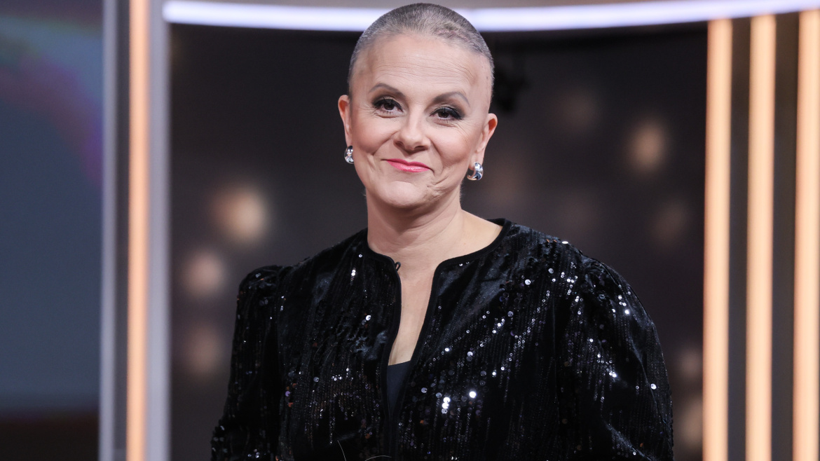 Tajemství holé hlavy Laďky Něrgešové: Čas hraje klíčovou roli!