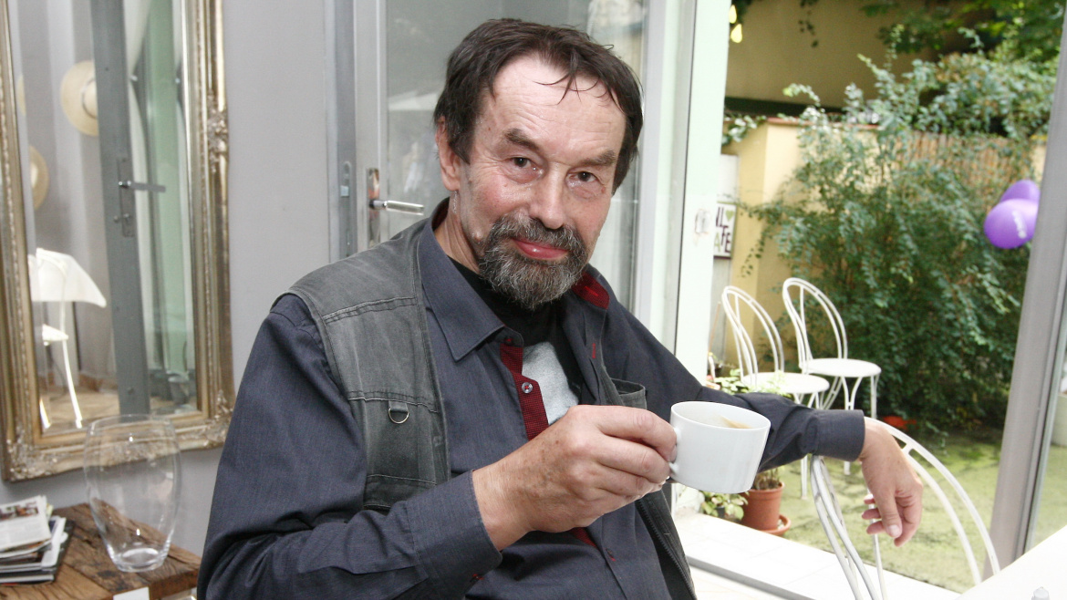 Zemřel Jan Bauer, rekordman mezi spisovateli
