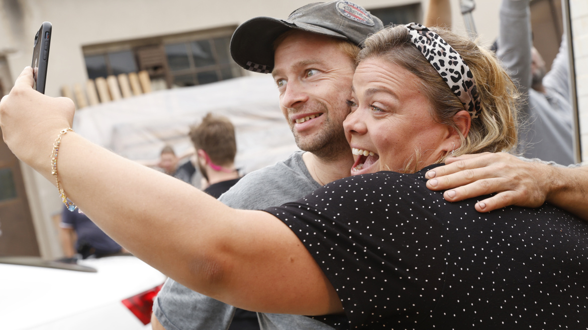Malý muž a velká žena! Lucie Polišenská a Lukáš Příkazký září v Polabí