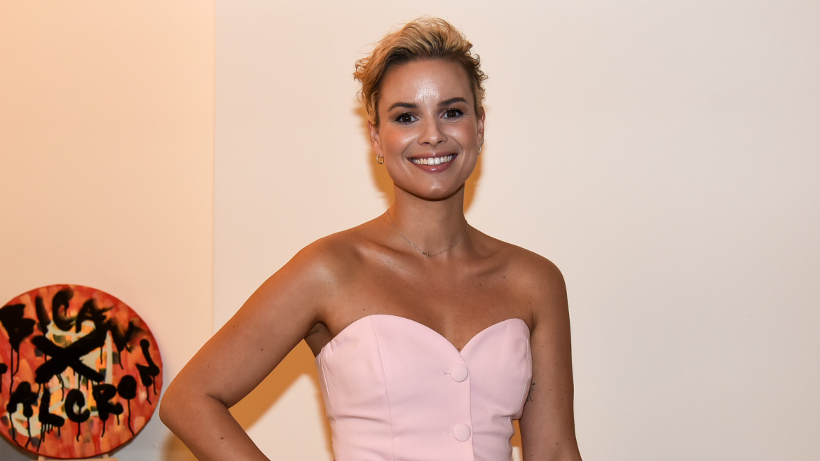 Patricie Solaříková v nové image! Zazářila s černými vlasy a ukázala hubené nožky