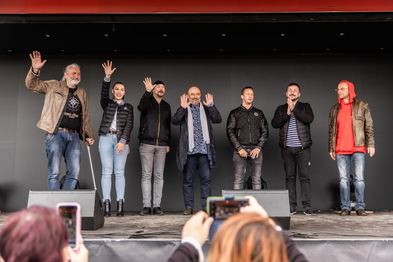 5 draků v trucku: Bohuš Matuš poprvé koncertoval jako ...