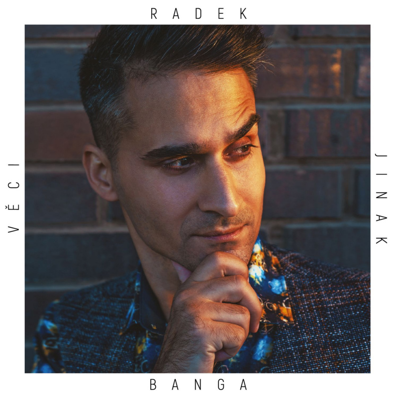 Radek Banga prozradil, proč doma nikdy neslavili Vánoce. Teď vydává