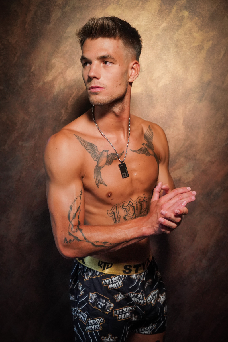 Fotbalista Matěj Švec si s číslem 12 zahraje o titul. Bude sympaťákem