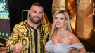 Karlos Vémola, Lela Vémola